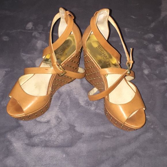 FLATS - Picture 3 of 4